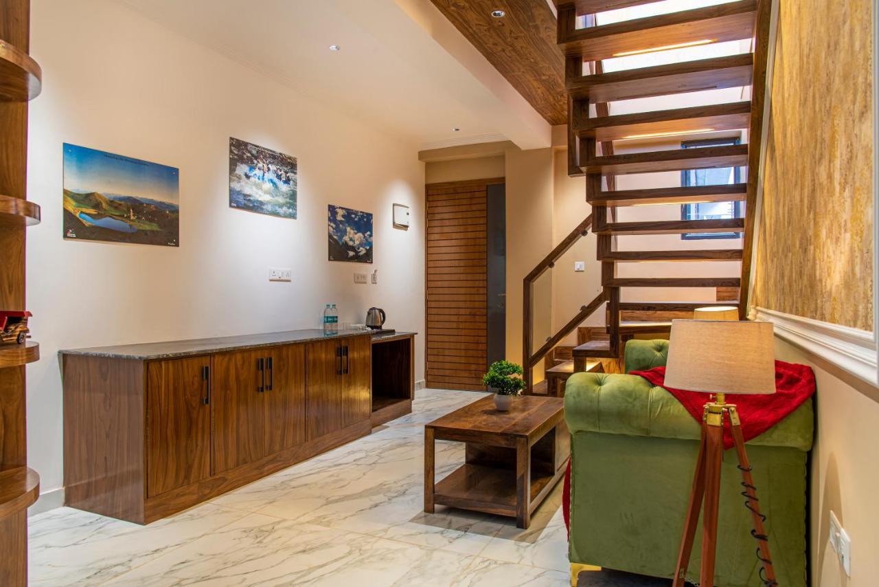 Hillcrest Heights Bed & Breakfast Kasauli Exterior photo